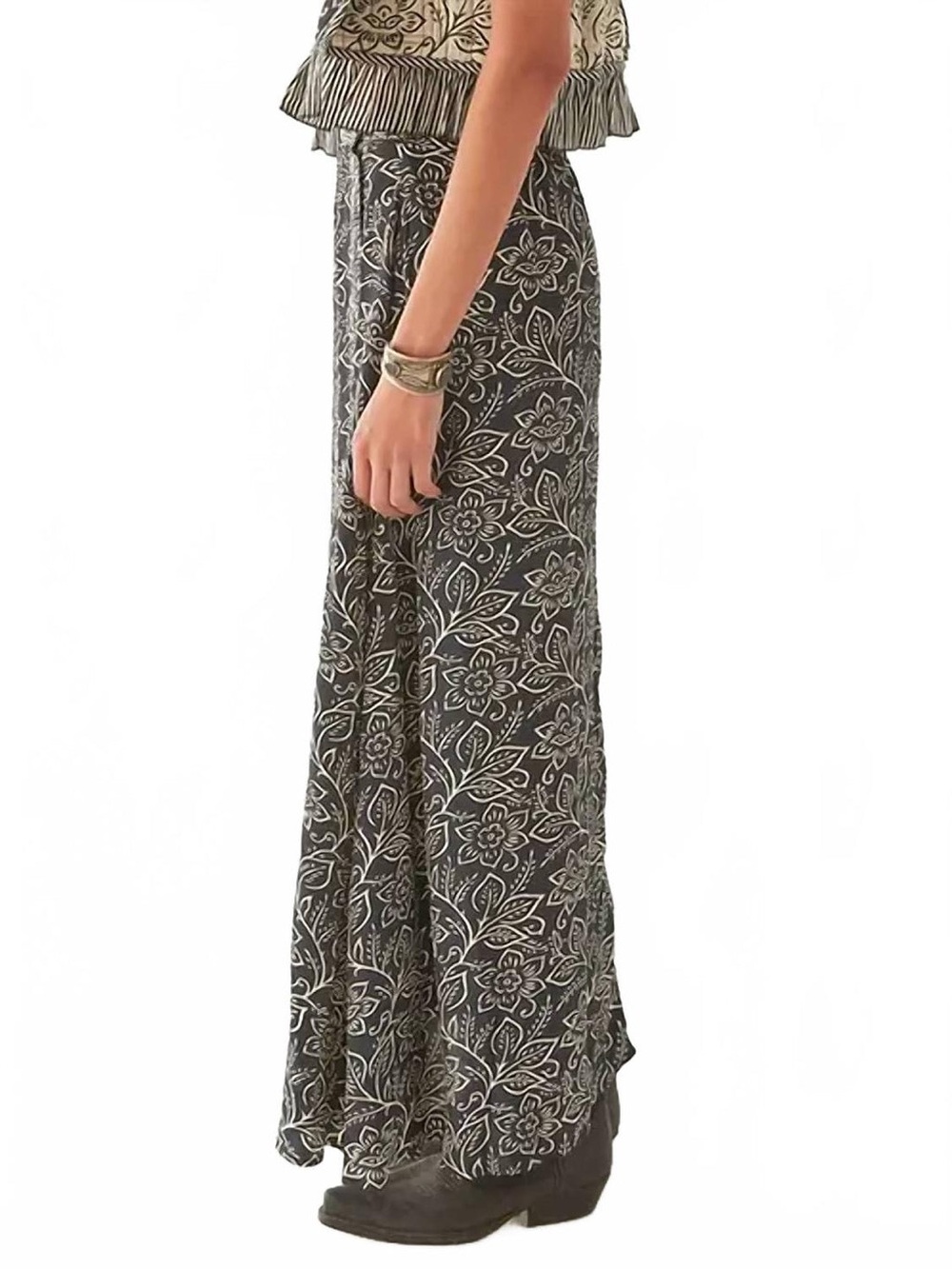 Maison Hotel Floral Viscose Skirt A-Line Navy and Cream